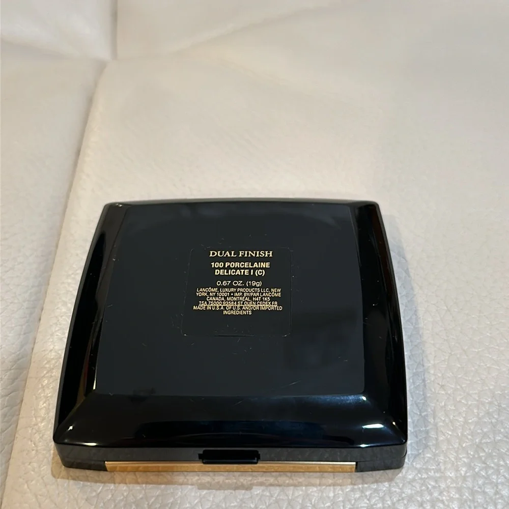 LANCÔME PARIS DUAL FINISH Colors-100 Porcelaine Delicate and COSMETIC BAG